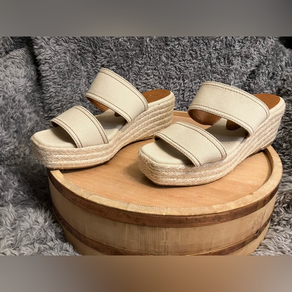 EUC Castaner Espadrilles Wedge Platform Tan Beige Sandals Size US 7.5/ EU 38